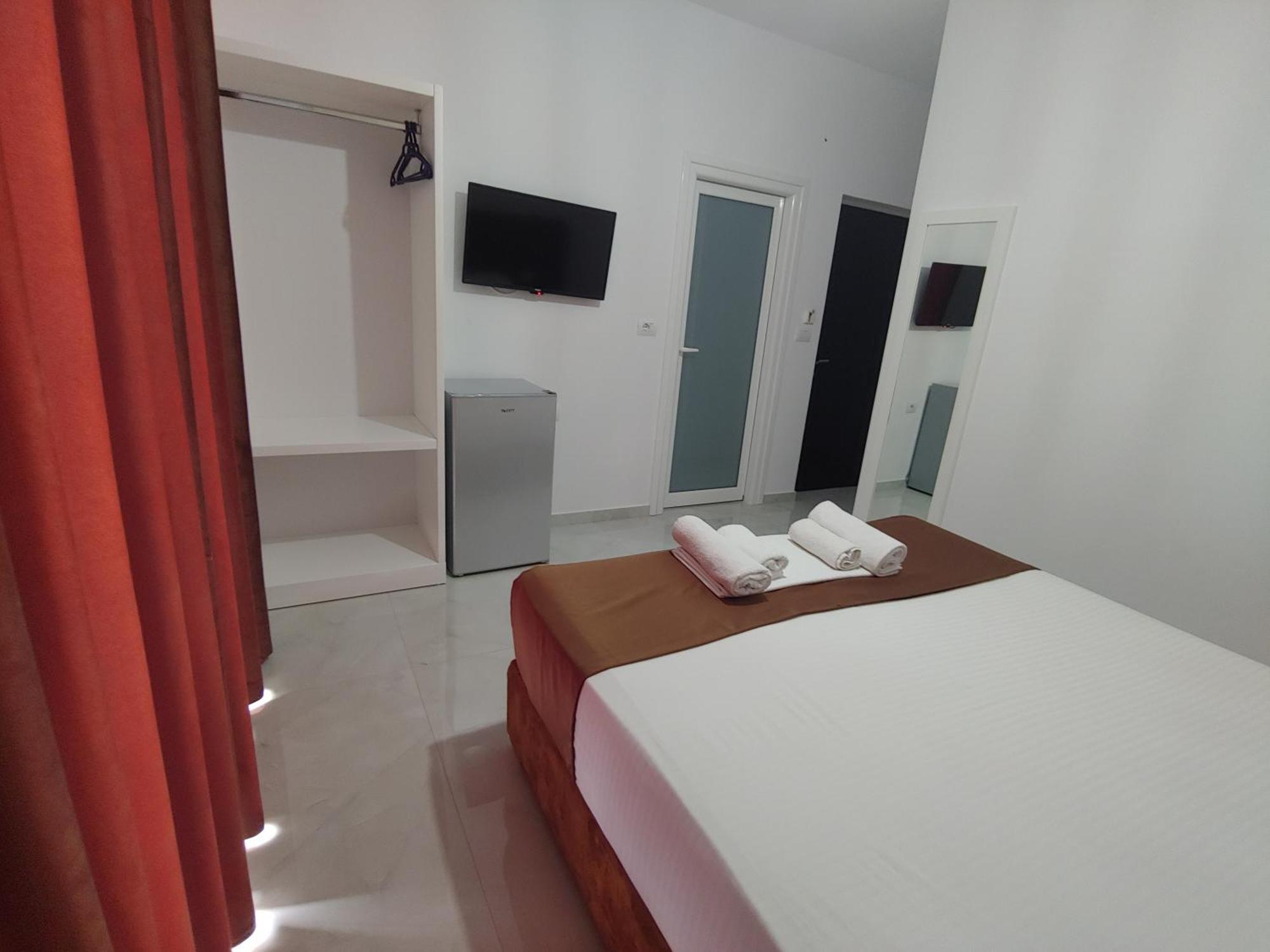 Leonel Zeka Guest house *